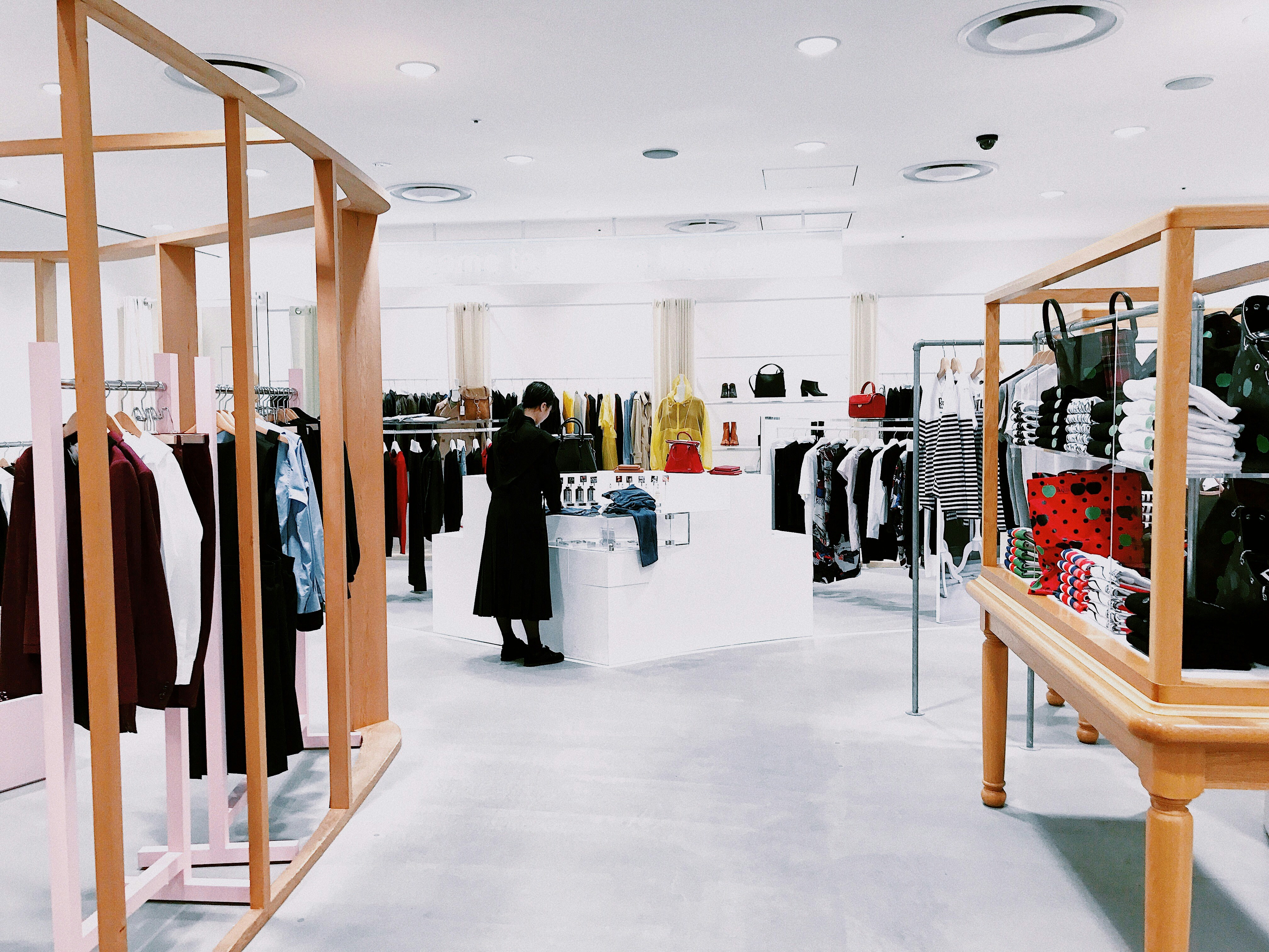International Digital Fashion Commerce
